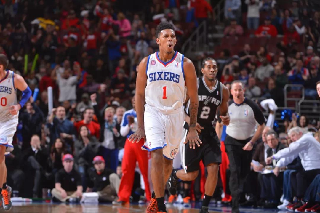 尤文发售圣诞节相关产品，毛衣售价39.9欧元，帽子16.9欧（尤文上新圣诞系列周边：毛衣39.9欧、帽子16.9欧）