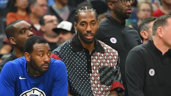 全运会排球女子成年组1／4交叉赛江苏女排完胜辽宁 挺进四强（全运会女排成年组1／4交叉赛：江苏完胜辽宁 晋级四强）