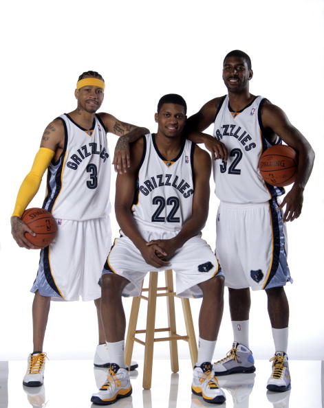 弗里克：当拉菲尼亚开始逼抢时，所有人都会跟着做好准备（弗里克：拉菲尼亚一发动逼抢，全队立刻进入备战状态）