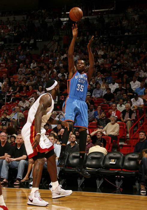 斯基拉：吉乌曾接近外租比萨，但切尔西希望让球员留在英超（斯基拉：吉乌差点租借加盟比萨，切尔西倾向让他留在英超）