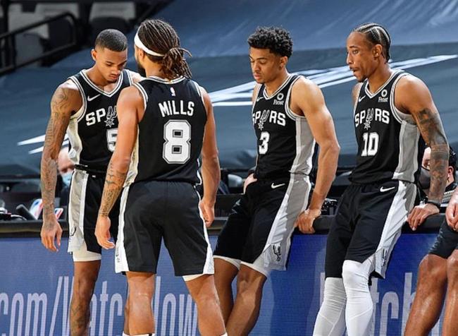 阿诺德或伤缺两个月！皇马赛程：12月欧冠战曼城，明年1月西超杯（阿诺德恐伤停两月！皇马12月欧冠战曼城，明年1月征战西超杯）