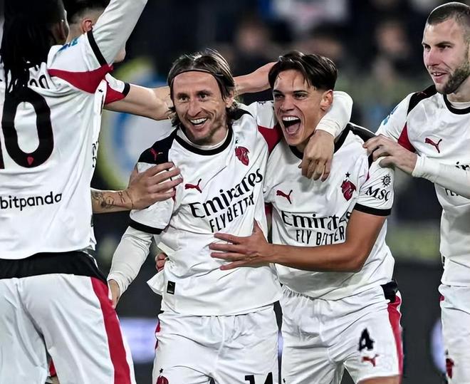 官方：韩国门将郑民基结束租借离开广岛三箭，回归水原FC（官宣：韩籍门将郑民基租期结束离开广岛三箭，重返水原FC）