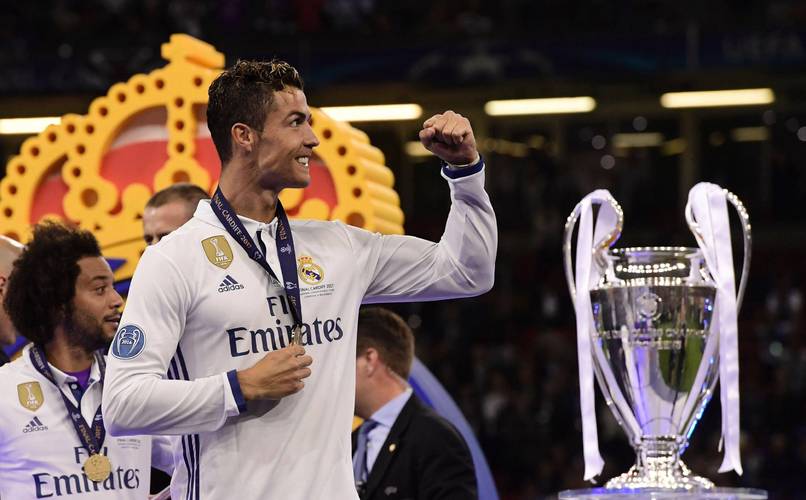 后卫防守不被过人的关键动作（后卫不被过人的关键防守动作）