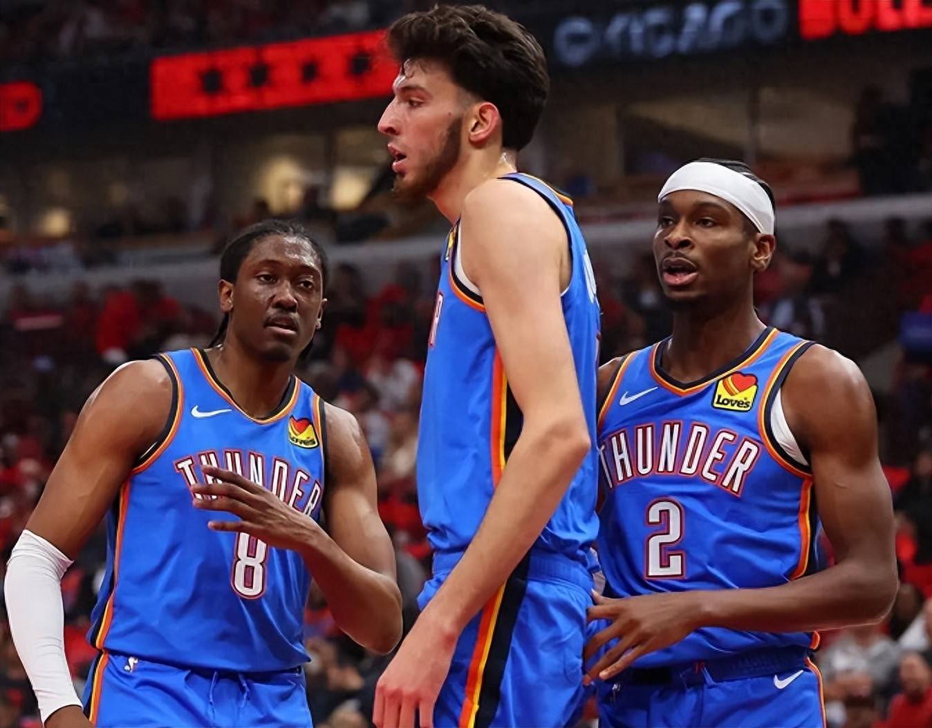 曼联再陷低谷：老特拉福德的失望之夜（红魔再度失意：梦剧场的苦涩之夜）