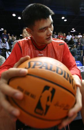 为庆祝美加墨世界杯，与刺客足球鞋融合设计的科8将进行复刻（庆祝美加墨世界杯，融入刺客足球鞋元素的科比8即将复刻）