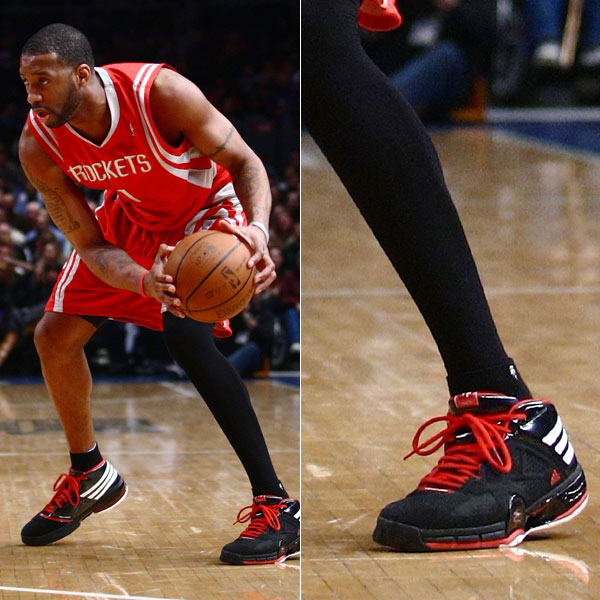 乱战高手！张宁13中7得到21分7篮板2助攻（张宁火力全开：13投7中砍下21分7篮板2助攻）