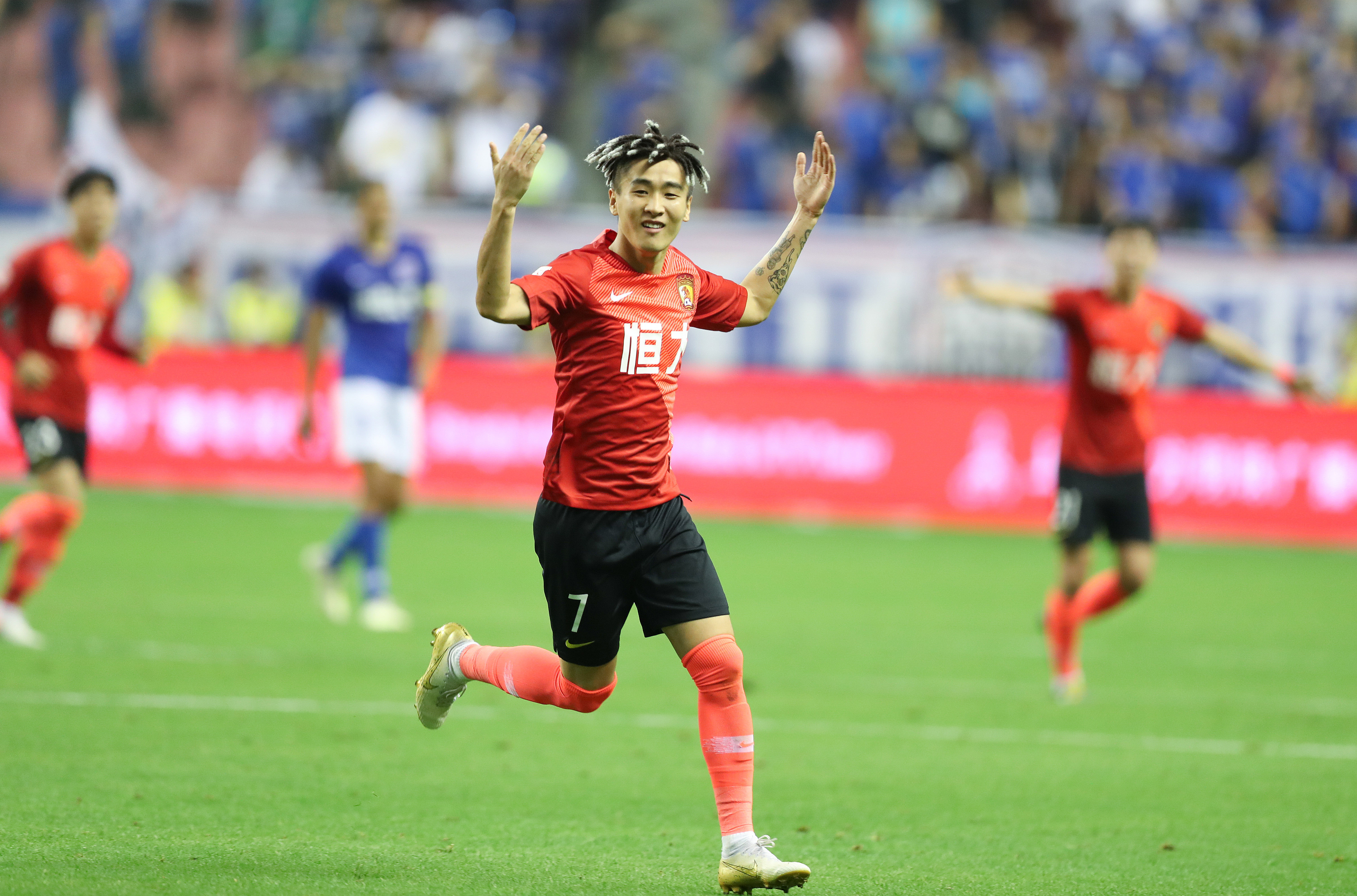 如果这些足球运动员出生于香港②（若这些足球运动员生于香港②）