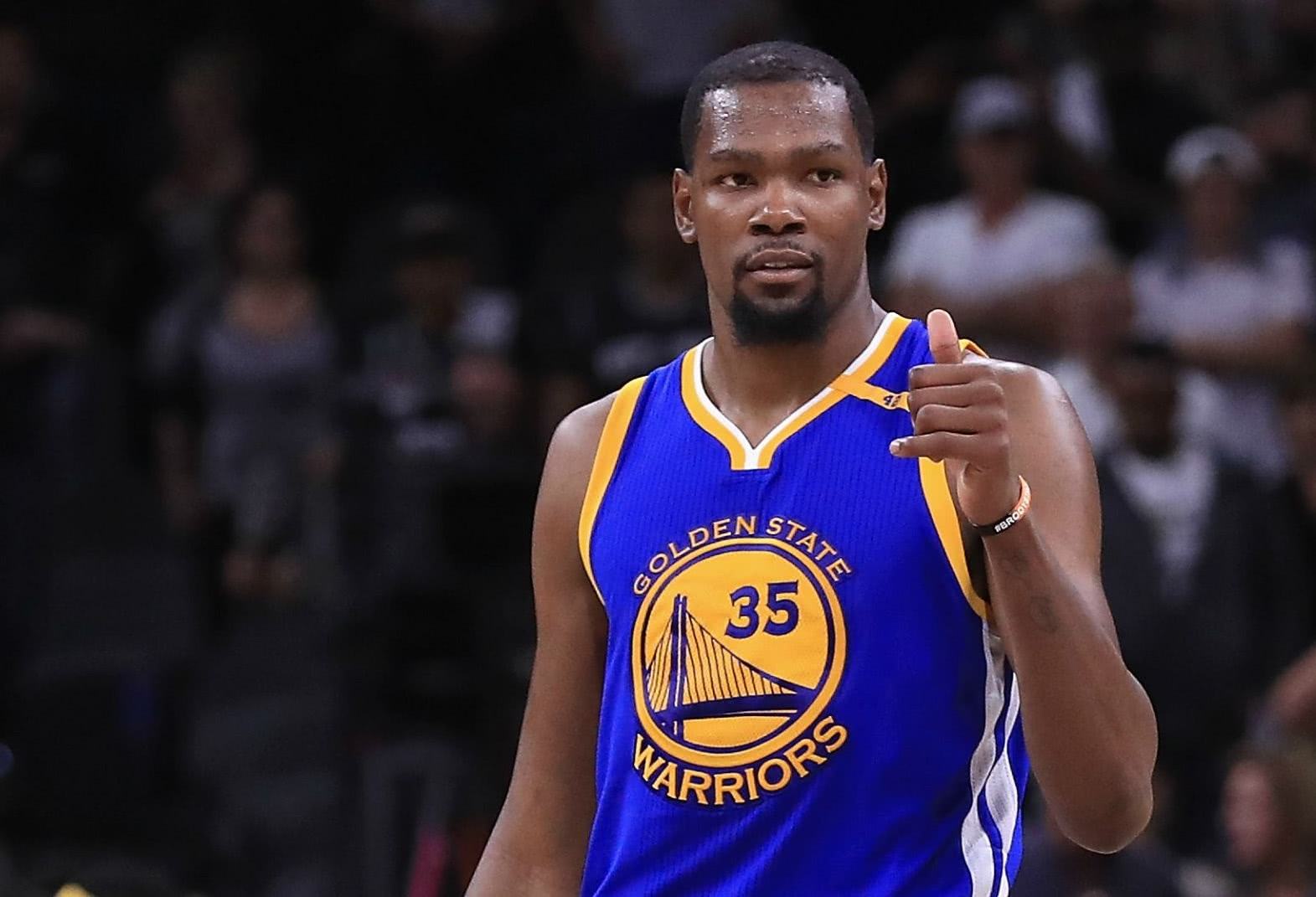 创赛季得分新高！林葳登场16分钟4中3得到9分（林葳16分钟出战4投3中砍下9分，刷新赛季得分新高）