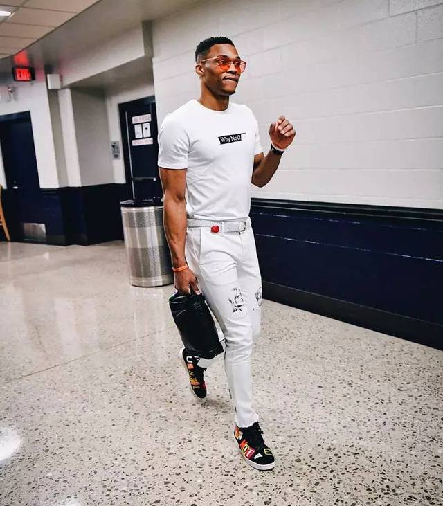 玉昆副总经理告别安德森：讲不出再见，这便是职业足球的规则（玉昆副总经理与安德森分道扬镳：难言再见，这是职业足球的规则）