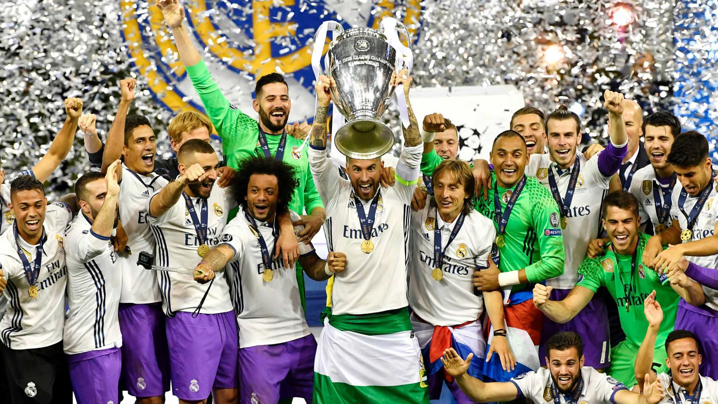 德媒：两名葡体球迷燃放烟火致另一名葡体球迷和一名警官受伤（德媒称两名葡体球迷燃放烟花致一名同队球迷和一名警员受伤）