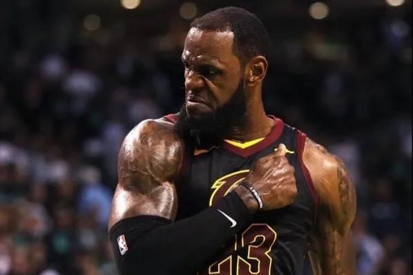 罗马诺：萨勒马科尔斯将与AC米兰续约五年，薪资也将提升（罗马诺：AC米兰将与萨勒马科尔斯续签五年合同，薪资同步上调）